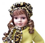 438606 Кукла коллекционная керамика в леопардовом берете
